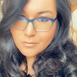 Meet your Posher, Jolie